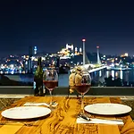 New Galata Estambul