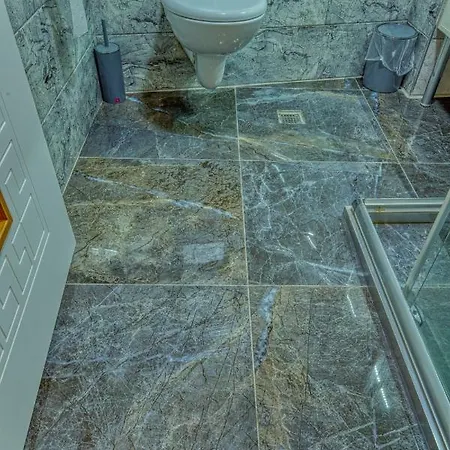 New Galata ホテル 2*